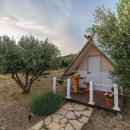 Kamp Marta 3* Marina