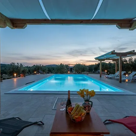 Kamp Marta 3* Marina