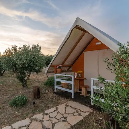 Glamping Kamp Marta Marina