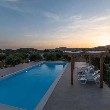 Kamp Marta Lüks kamp alanı Marina