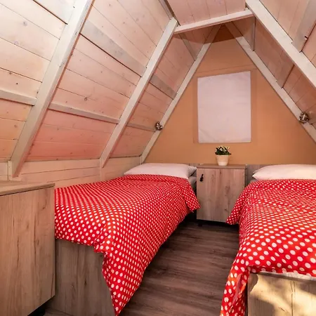 Luxe tent Kamp Marta Marina