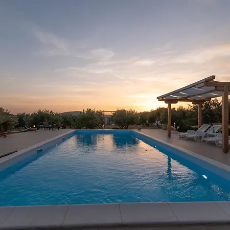 Kamp Marta Marina