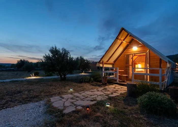 Kamp Marta Glamping Marina